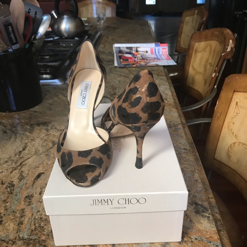Jimmy Choo peep toe animal print heels 👠